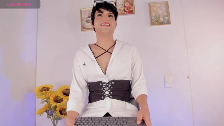 KenPrince: Cute Femboy Ken Masturbates and Bounces Fat Ass on Hard...