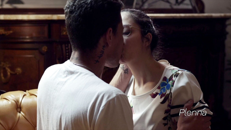 Plenna Filmes: चिकित्सक को उसके मरीज द्वारा चोदा जा रहा है