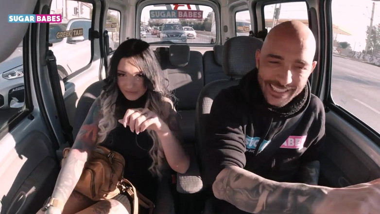 SugarBabesTV: SugarBabesTV - grekisk taxi: Spika mig bak