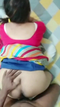 Трахаю горячую бхабхи в ее большую задницу с большими подпрыгивающими сиськами