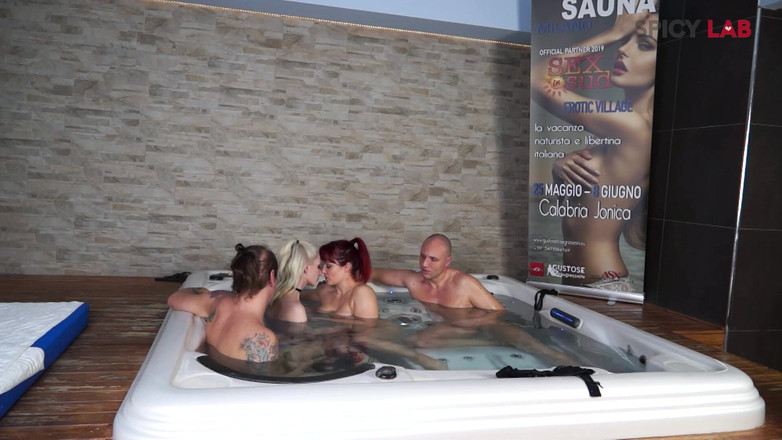 Spicy Lab Production: Swinger en spa: orgía en el jacuzzi