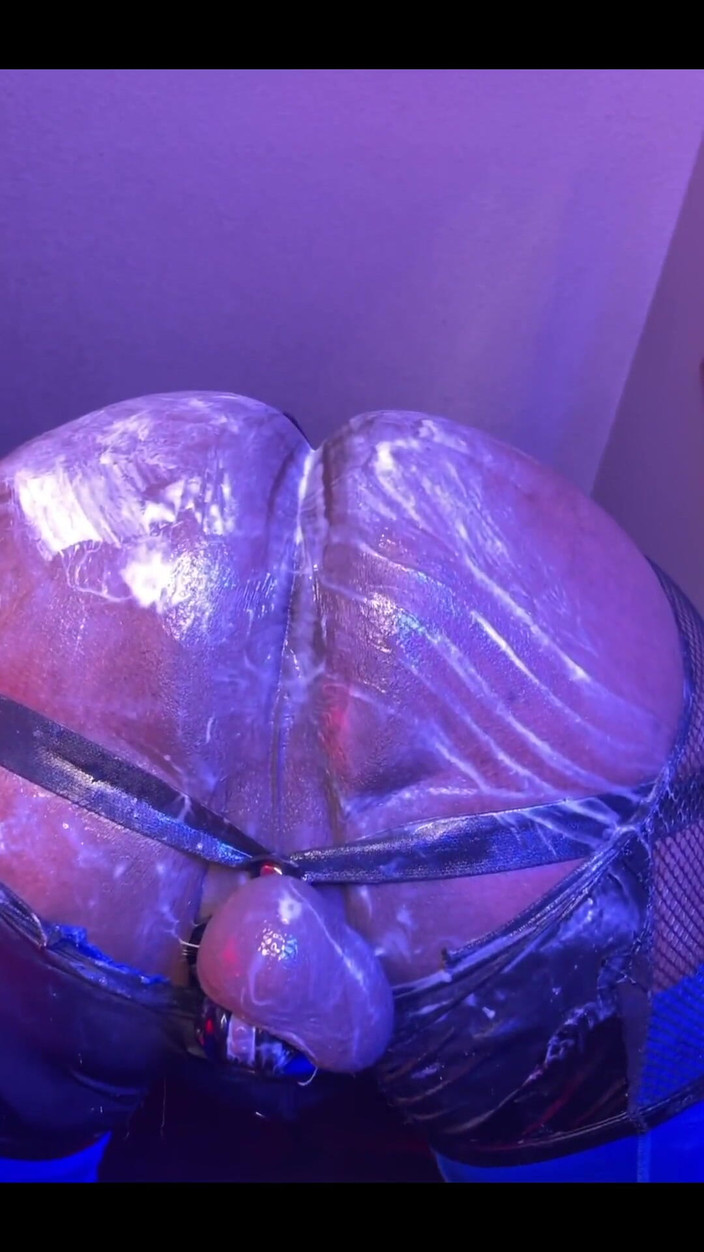 DipsoDeep: Le cul détruit le trou de M. Hankey en chevauchant...