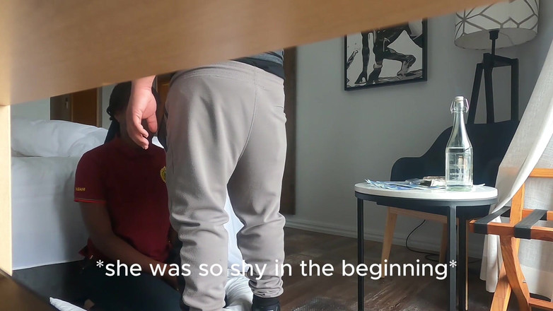 Slut me out: 쪼이는 Squeze 18 흑누나 그녀의 첫 번째 비명. 거대한 얼굴