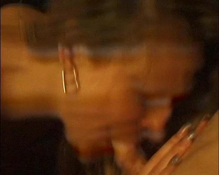 Old and young sex: 和天然金发女郎ingrid玩3P