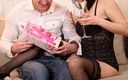 EroticEntertainment.Club: Para w podróży odkryć napalone gry erotyczne