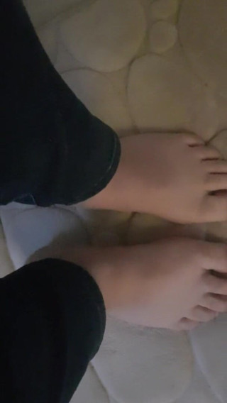 Faith's Feet Fetish: Faith's feet fetish - taking my socks off after a long...