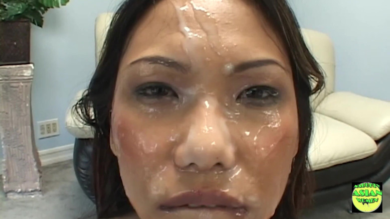 Naughty Asian Women: Roztomilá Veronica Lynn se promění v raubang, jakmile začne gangbang...