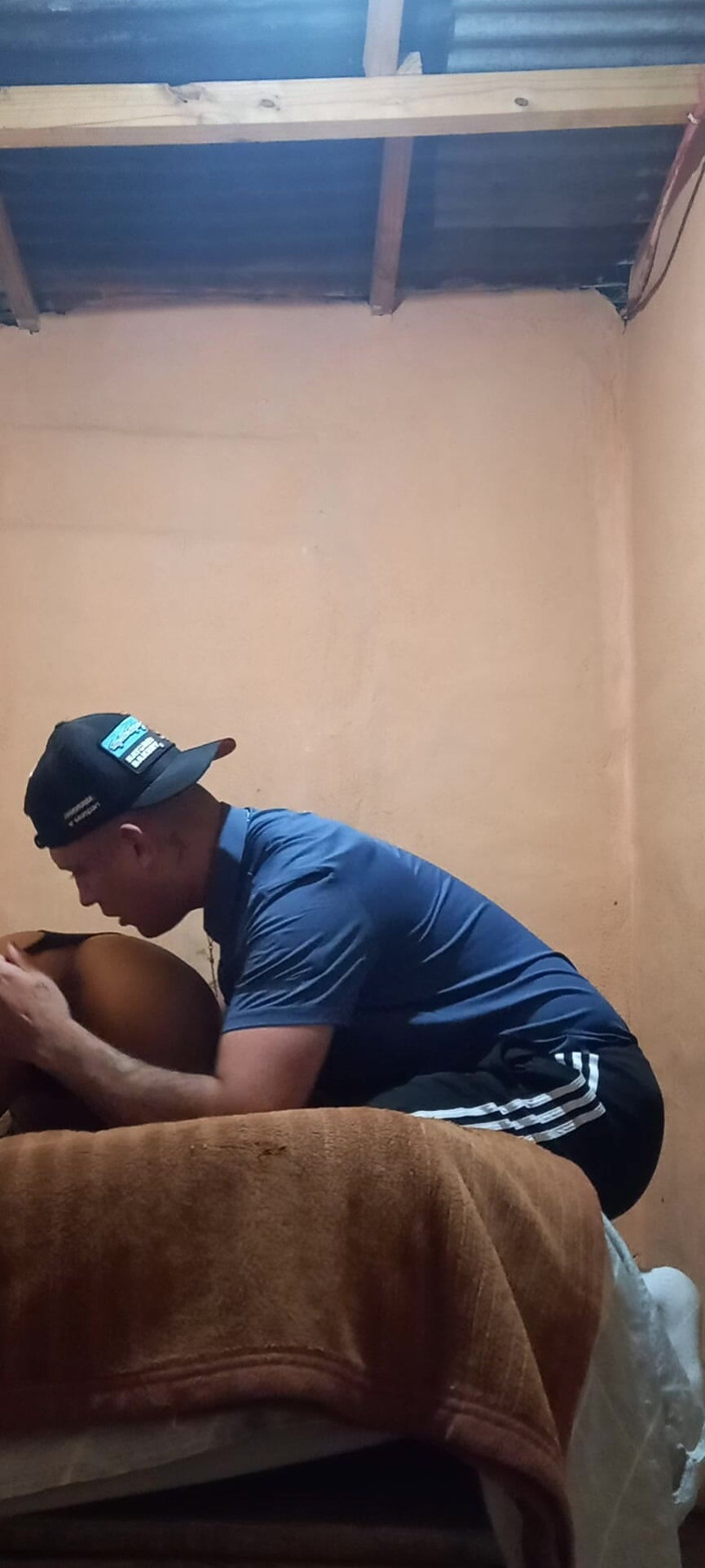 El jefe 2750: Argentyna odwiedza swojego przyrodniego brata w więzieniu za seks