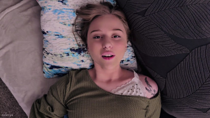 Zxlecya: Üvey kız kardeşten öpüşmenin sırrı