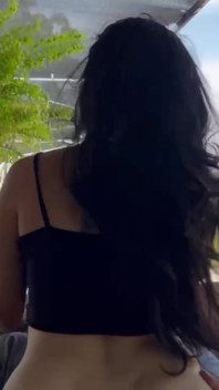 Exprimo Mis Enormes Tetas Lecheras Para Calmar Sed De Un Descocido
