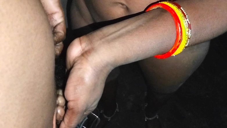 sarita Nagaa: 처남에게 전화를 걸어 마을에서 따먹히는 시누이, 남편은 집에 없었다