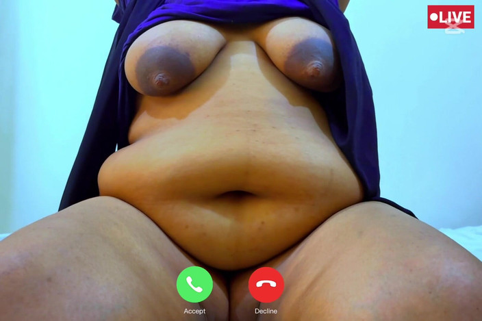 Aria Mia: Bisakah kamu meneleponku &amp; membuat lebih terangsang dengan panggilan video? Gadis...