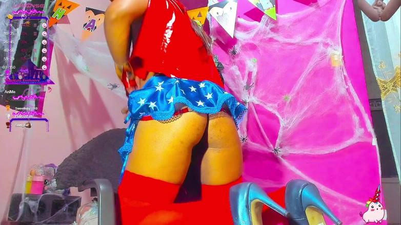 Barbychocolat: Halloween wonder woman suka banget memekku dientot habis-habisan sama kontol...