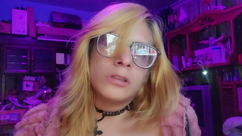 Crystal Phoenix: Sissy charch Asmr men ek seks haar pahanti hai