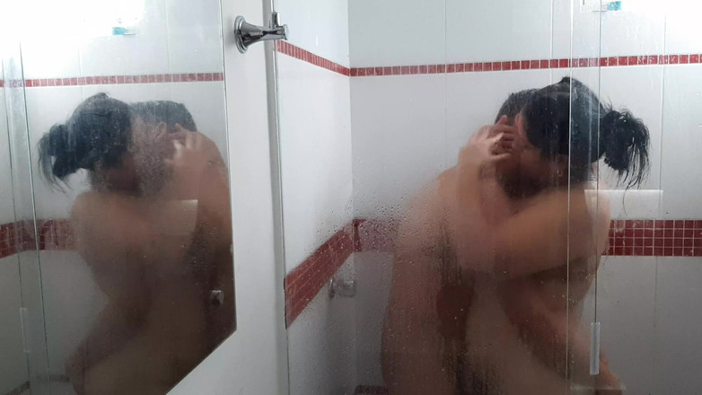 Aly Denali: Pieprzyć moją seksowną przyrodnią siostrę pod prysznicem