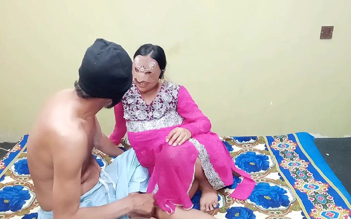 HotQueenPk: Efter lång tid indiska desi bhabhi knullade hårt doggystyle desi...