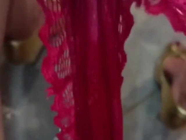 How Sexy Thongs Should Be Treated, Agree! (Froilein P)