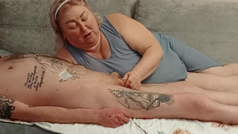 Zona901: Ich füttere meine stiefmutter mit sperma