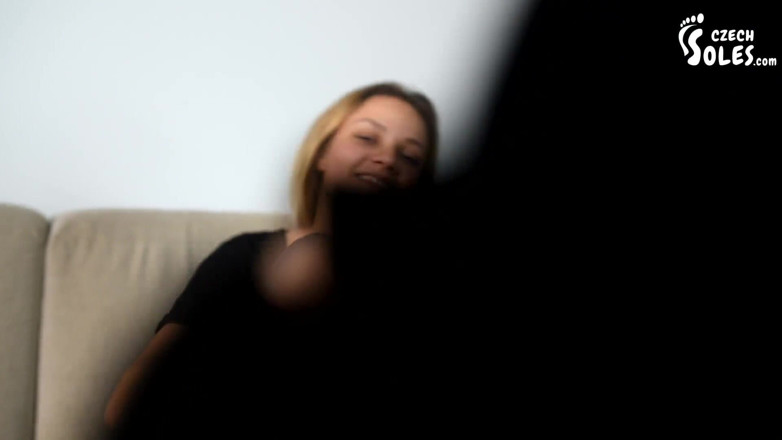 Czech Soles - foot fetish content: Megan vrea să-i mirosi șosetele și picioarele