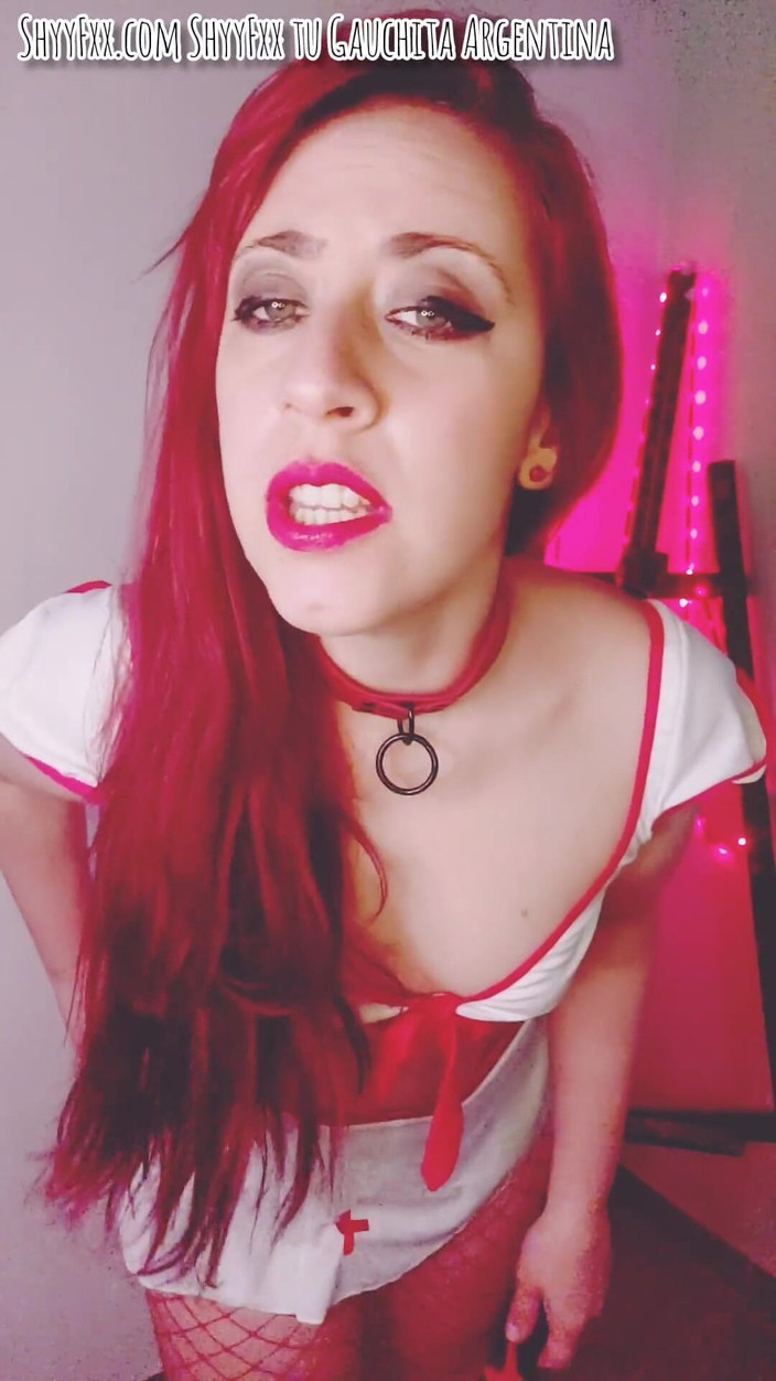 Tu Gauchita Argentina: Shyyfxx Enfermera Juga Con Hombres! JOI POV