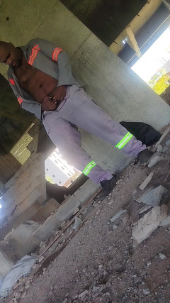 TheBlacKHunterr: 부츠 냄새가 나는 자위