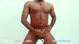Ravan Desi Mallu先生独自在家