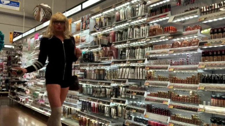 CindieLove: Veřejná Sissy děvka, Čerpací stanice, Hotely, Motely, Venkovní CD