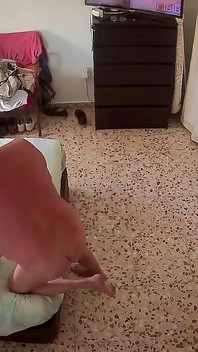 Dva muži odpočívají