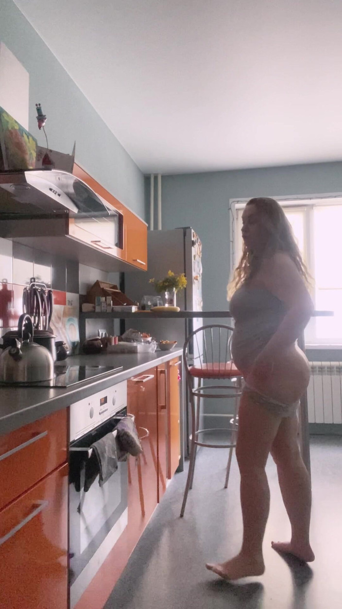 VikkiGeorgia: Mẹ với quần lót xuống