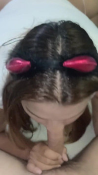 Gina rimbalza il suo grosso culo su un cazzo