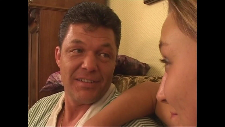 Deutschland porn: Plachá dívka s prasečím ptákem