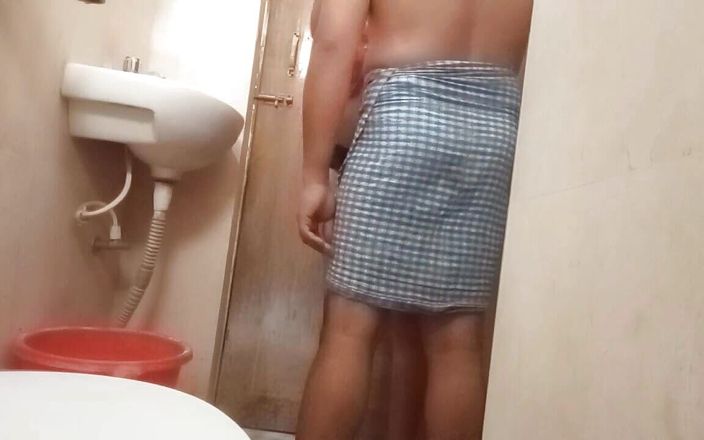 T. Sonai: Real hermanastra y hermanastro hardcor sexo en el baño. Disfrutar