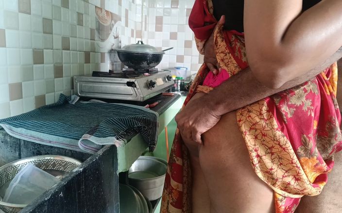 Pushpa studio: House Wife Suck Neighbour in Kitchen When Husband Not There...
