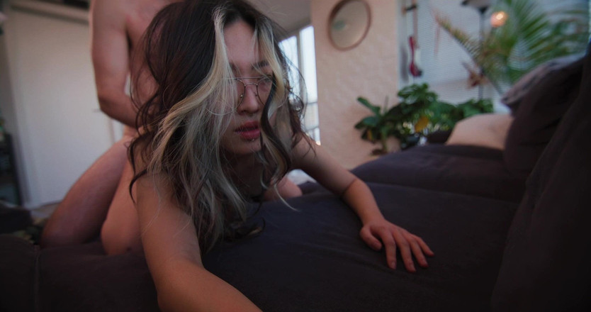 TheMindofTommy: Ohnul jsem novou dívku nad mým gaučem