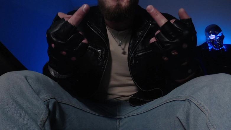 Hunky time: Alpha da thống trị