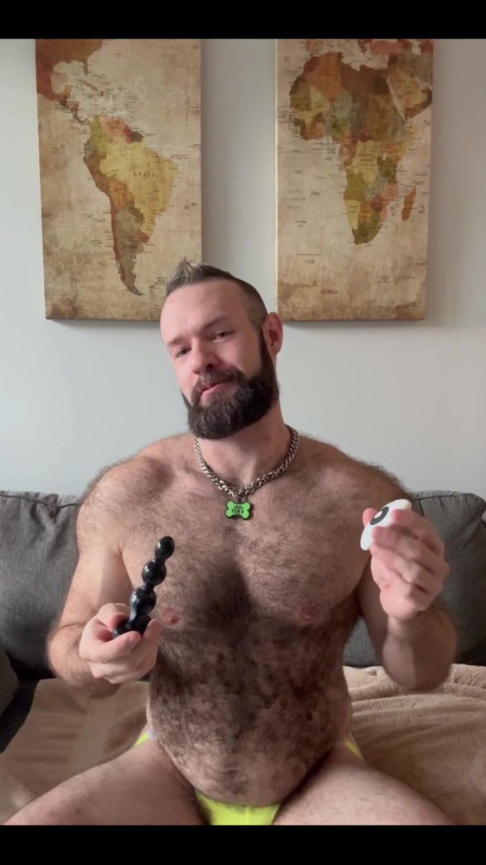 BeefyCanuck: Jeu de jouet avec ton gros frère, partie 1