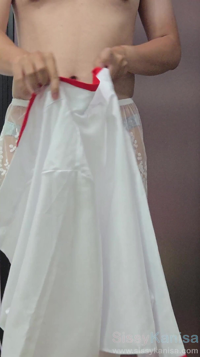 SissyKanisa: シシーカニサ ショートスカート ミコ コスプレ エピソード1:着替えて