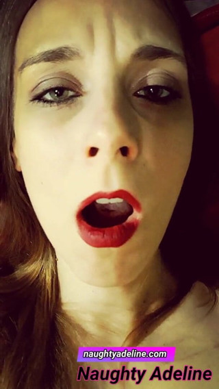 Naughty Adeline: Stříkání do mé kundičky!