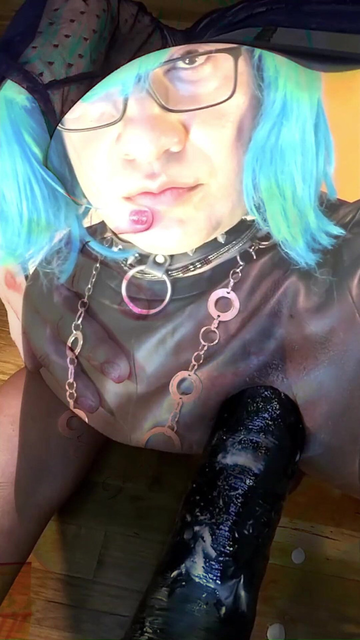 kandiKane: Sissyslut Kandi besar dalam video muzik trance dubur