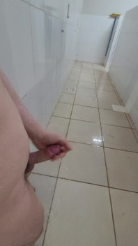 Raw Jerking off