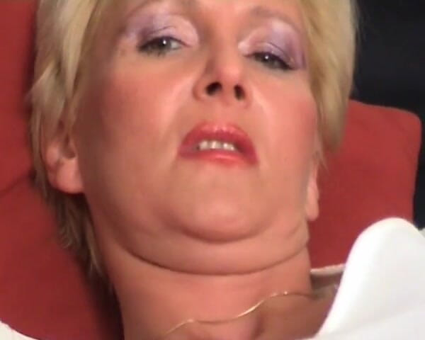 YOUR FIRST PORN: Mature and Beautiful Annabell