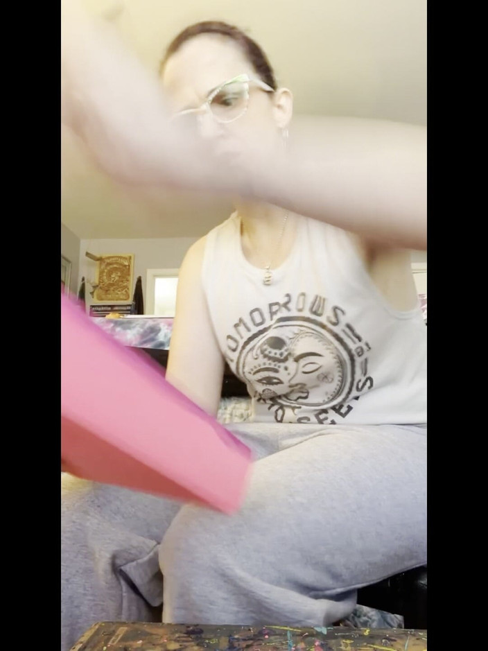 Suzy Wylde: Suzy wylde är en skapare som skapar konst &amp; användbara objekt