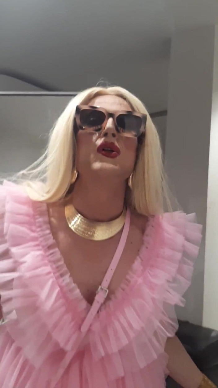 Tatiana Zorrita: और भी गुलाबी