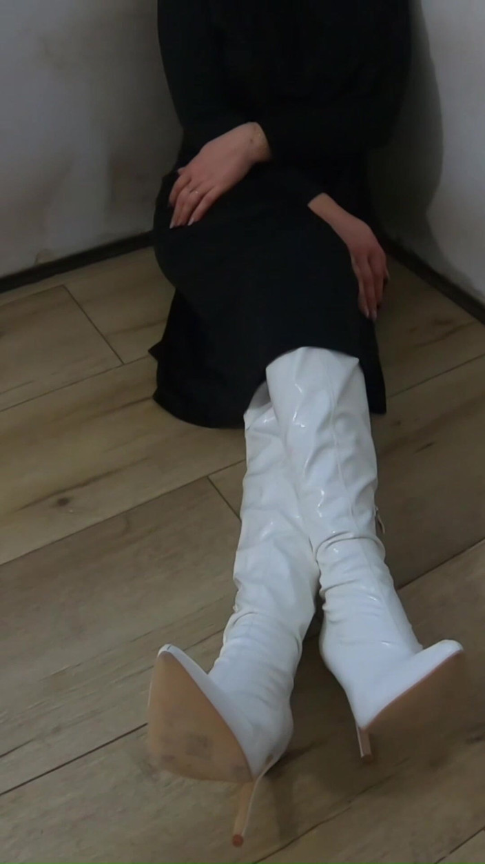 MilfyCalla: Добірка косплею фетишу - принцеса, відьма, черниця і багато іншого