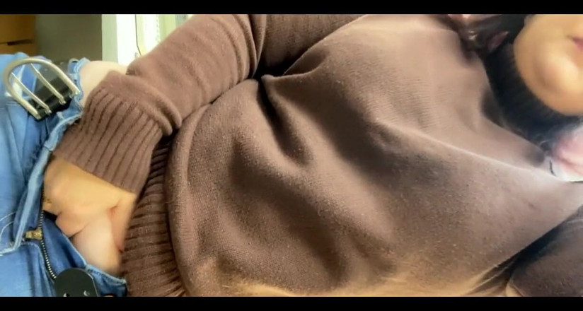 Ms Amanda: Laissée seule au travail...