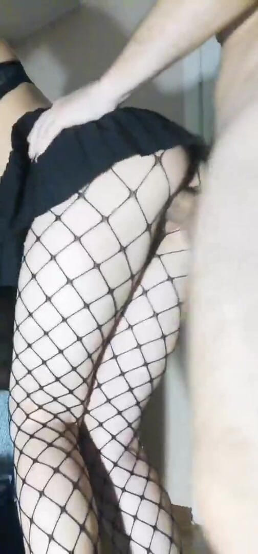 CalientePWNZ: Fodida com gemidos até o orgasmo em meia-calça