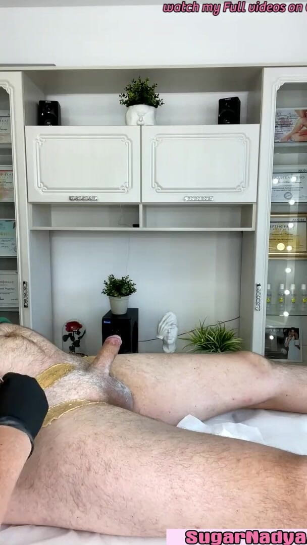 SugarNadya: SugarNadya depilatories hair on big horny cock