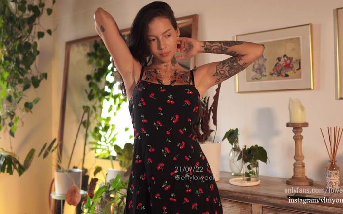 Effy Loweell studio: Frumoasa model de Instagram arată foarte dulce și senzual în rochia ei...
