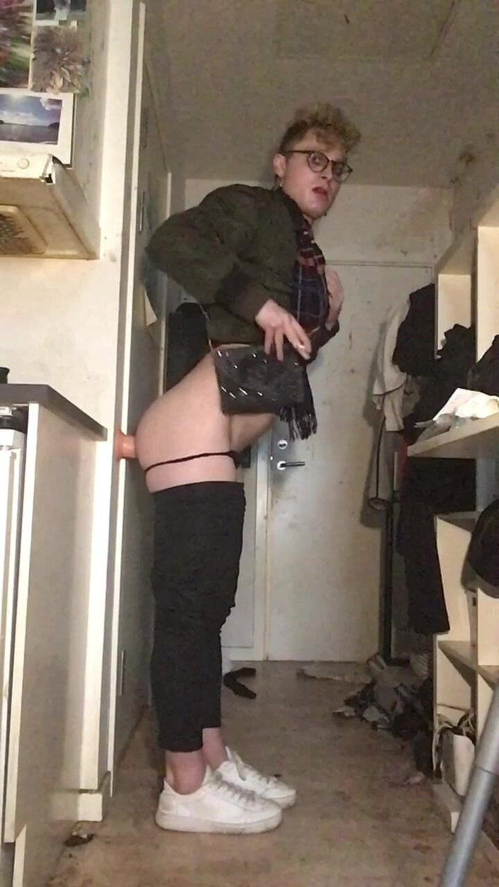 Sissy Cindy Slut: Девушка-сисси развлекается