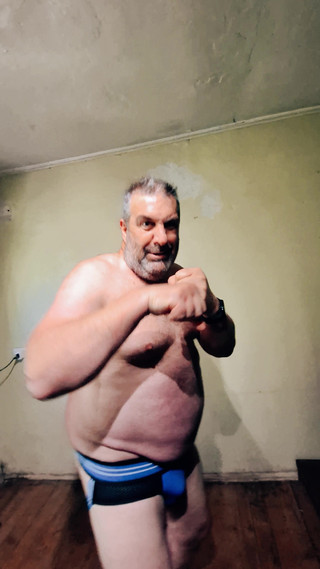 Punchbagplz: Bakış açısı dövüşü: gümüş baba boksör - savaşta tam boyun eğme